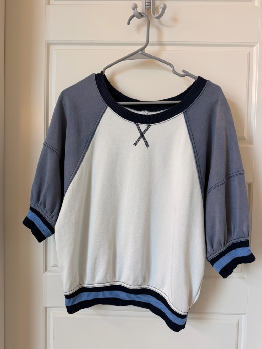 Anthropologie Pilcro White/Gray Raglan Short-Sleeve Sweatshirt with Navy Trim